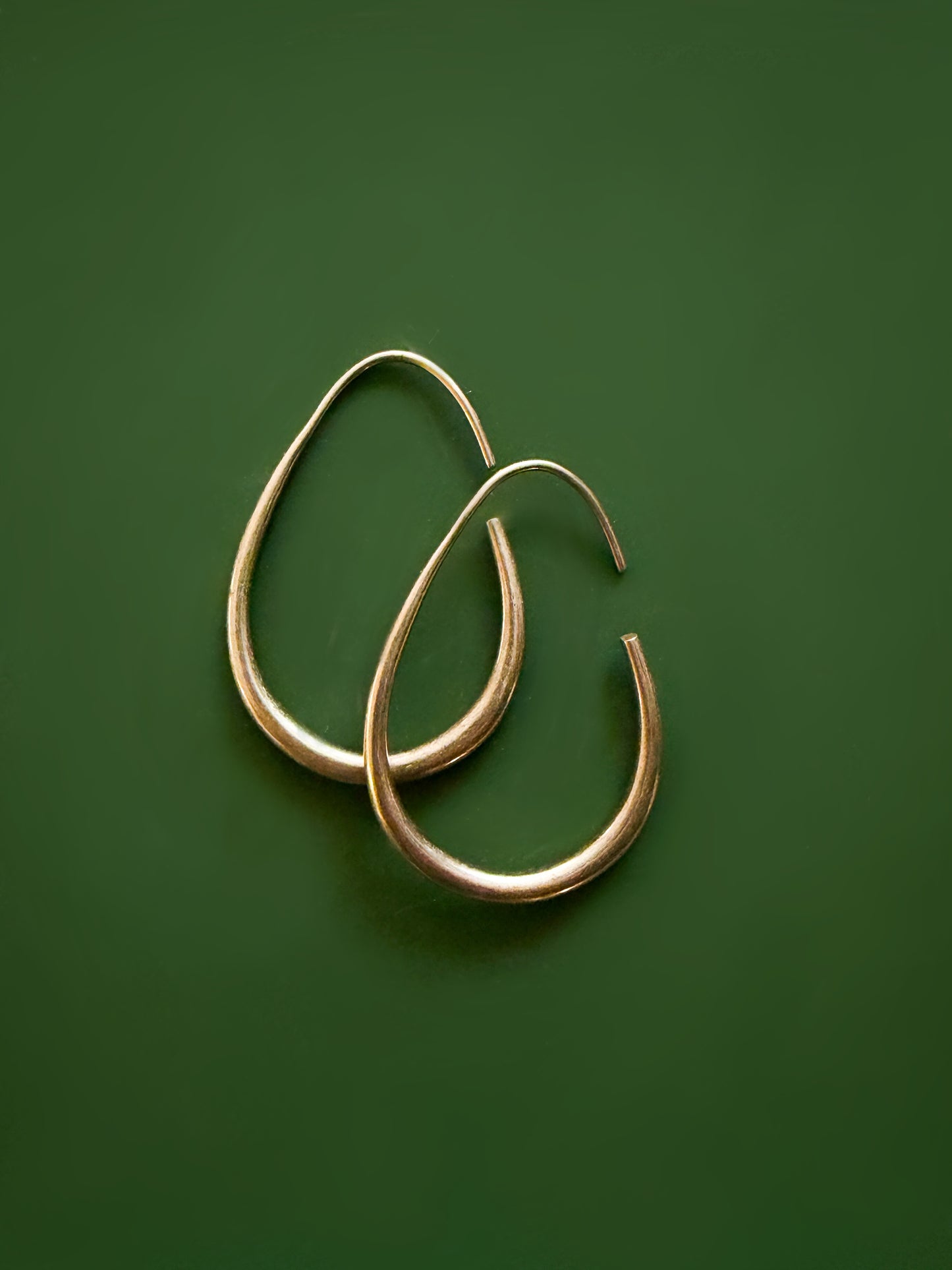 Oval Big Bottom Hoop